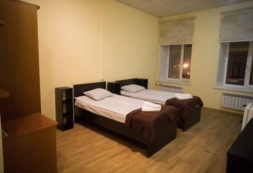 エコノミールーム, Central House Hotel   Hostel