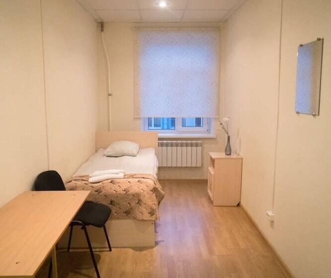 エコノミーシングルルーム, Central House Hotel   Hostel