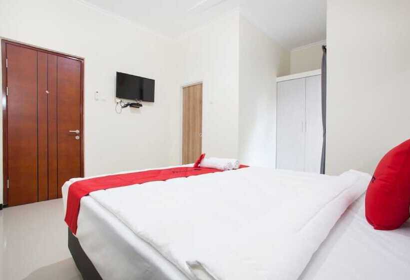 Номер Стандарт, Reddoorz @ Genteng Surabaya