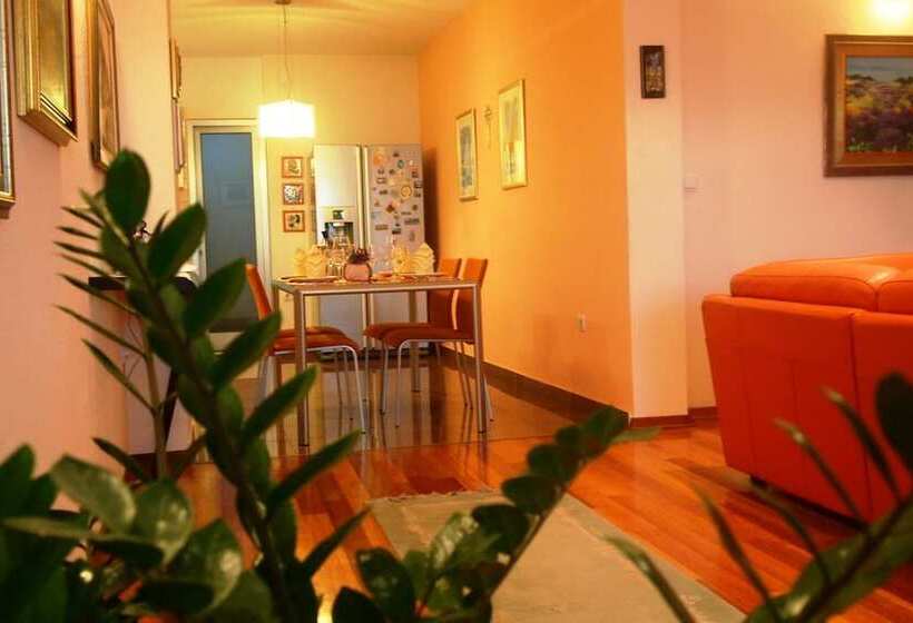 Apartamento Deluxe 2 Quartos, Apartments Dany