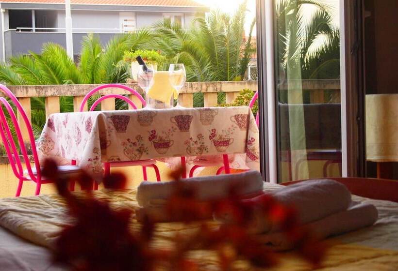 Estúdio standard com Terraço, Apartments Dany