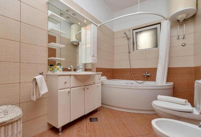Apartamento Deluxe 2 Quartos, Apartments Dany