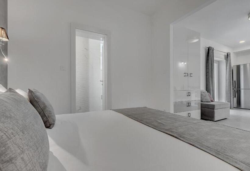 Apartamento 1 Dormitório com Sacada, Apartments Dany