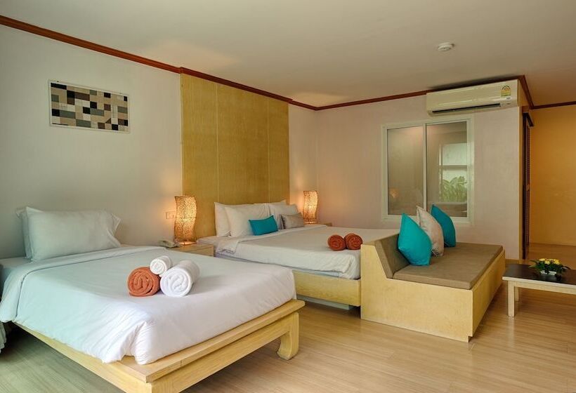 디럭스 패밀리 룸, Phuket Island View Resort   Sha Extra Plus
