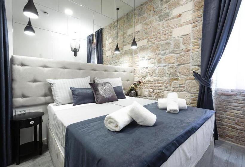 اتاق لوکس, Irini Luxury Rooms
