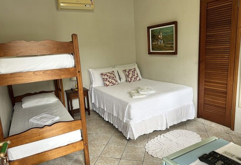 Quarto Quádruplo Estandar, Pousada Dos Navegantes
