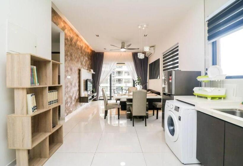 Family Suite, Country Garden Danga Bay @ Uha
