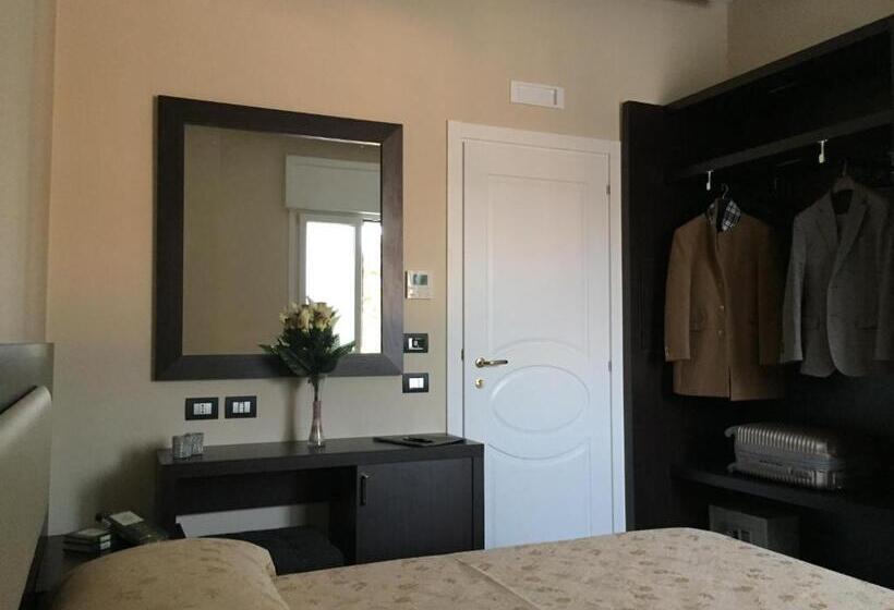 Номер Стандарт, Grand Hotel Royal