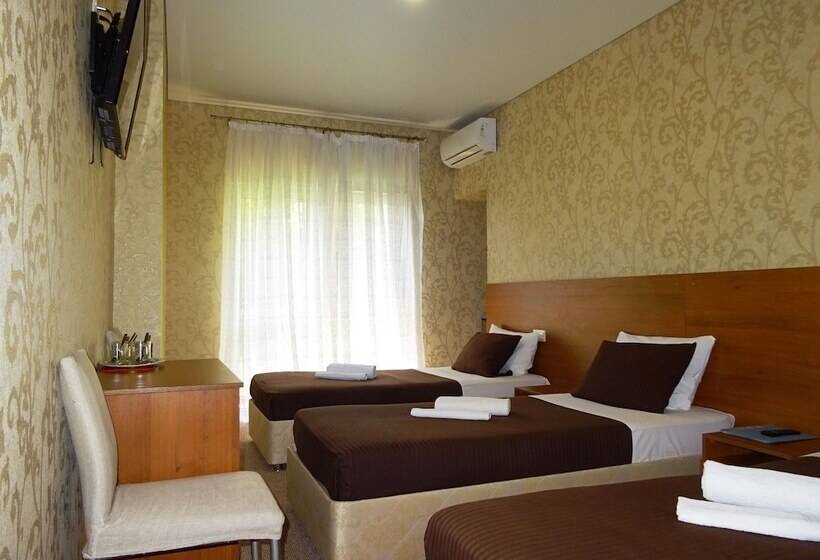 اتاق استاندارد سه نفره, Prosperus Guest House