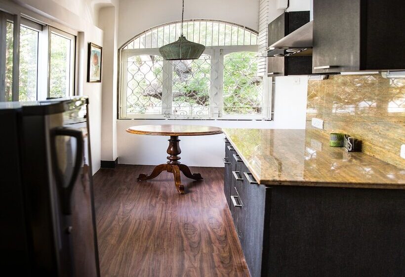 Люкс, Ikhaya Artisanal Boutique House