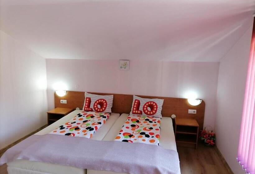 استودیوی استاندارد, Guest House Lila