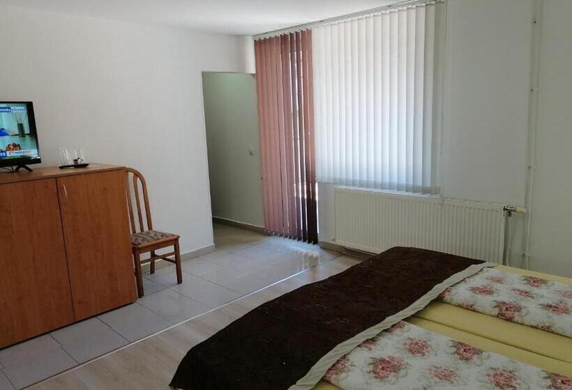 اتاق استاندارد با بالکن, Guest House Lila
