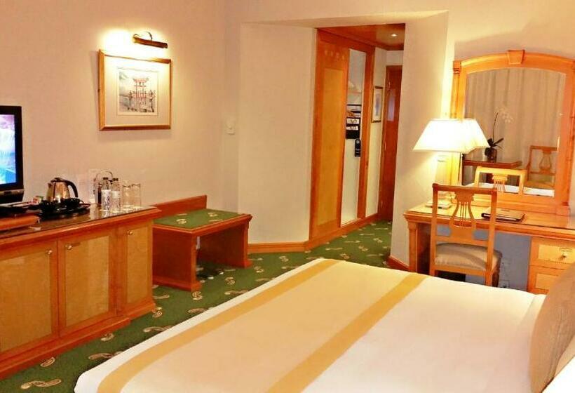 Номер Deluxe, Knight Castle Hotel   Formerly Known As Carlton Palace