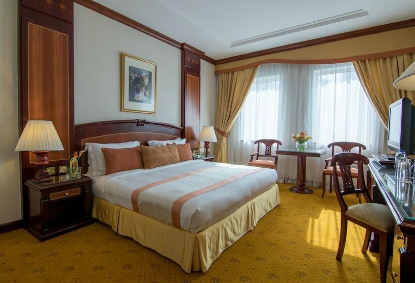 Полулюкс, Knight Castle Hotel   Formerly Known As Carlton Palace