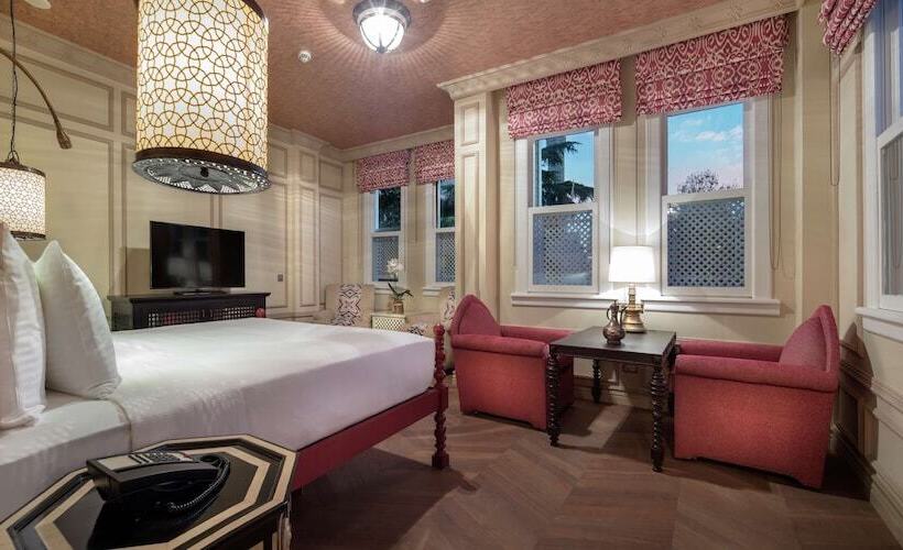 Standard Room, Hagia Sofia Mansions Istanbul, Curio Collection By Hilton