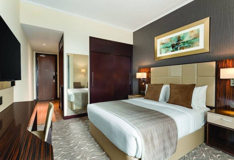 Chambre Deluxe Vue Ville, Hawthorn Extended Stay By Wyndham Abu Dhabi City Center