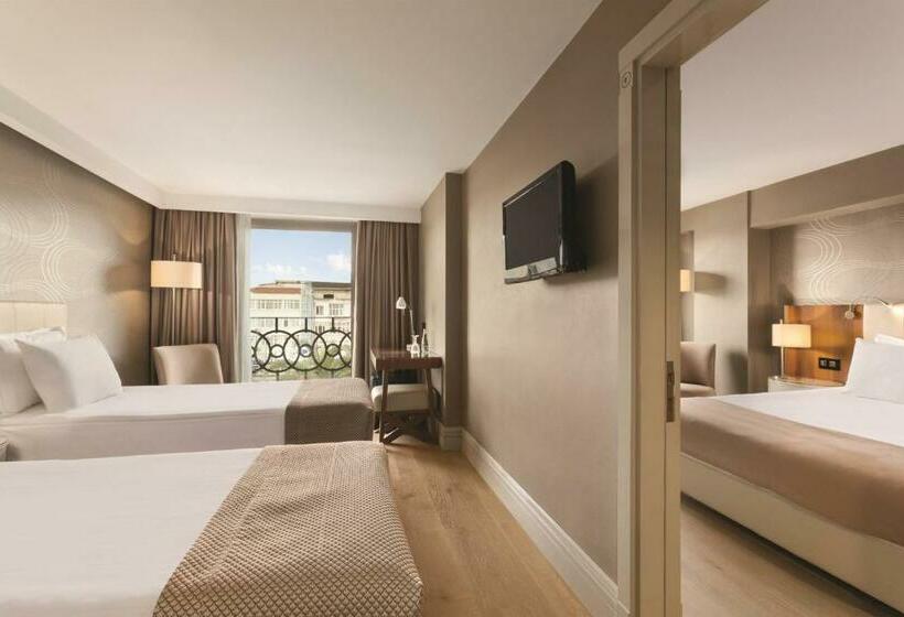 コネクティングルーム（家族用）。, Ramada Istanbul Grand Bazaar