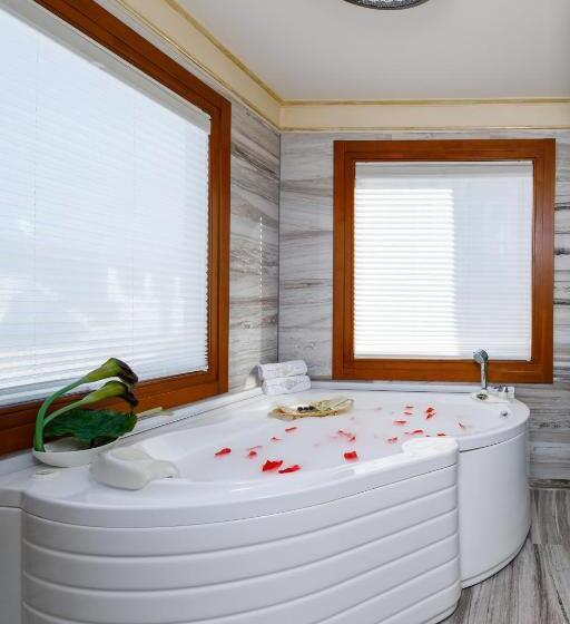 Suite with Hot Tub, Romance Istanbul Hotel Boutique Class