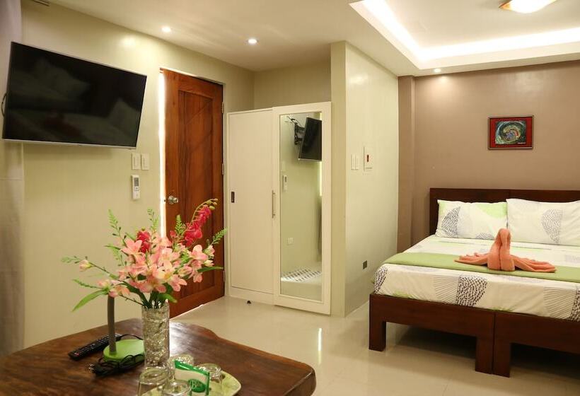 Семейный Номер, Ea Apartelle  Metro Vigan