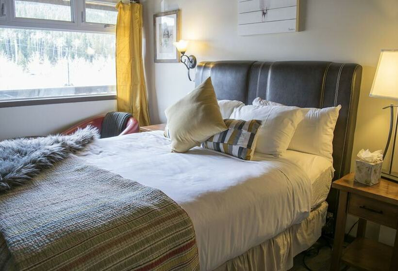 ダブルベッドのスタンダードスタジオ, Yamnuska Suites