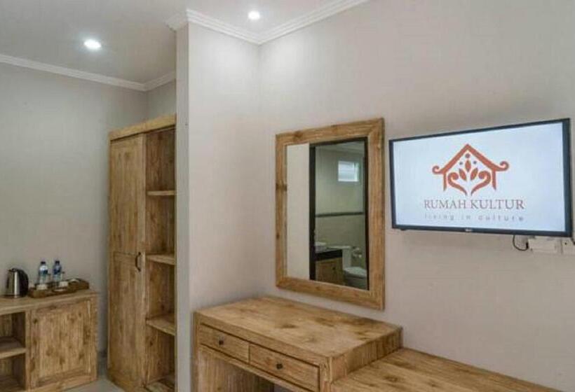 Номер Deluxe, Rumah Kultur