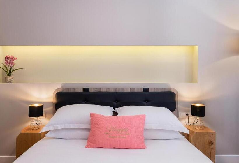 غرفة ديلوكس مزودة بشرفة, Viaggio Elegant Rooms