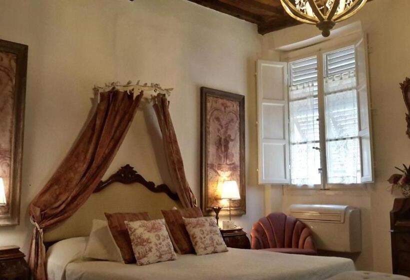 سوییت لوکس, La Butterfly Relais