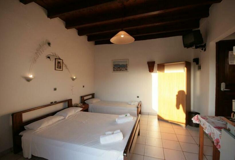 스탠다드 스튜디오, Chania Rooms