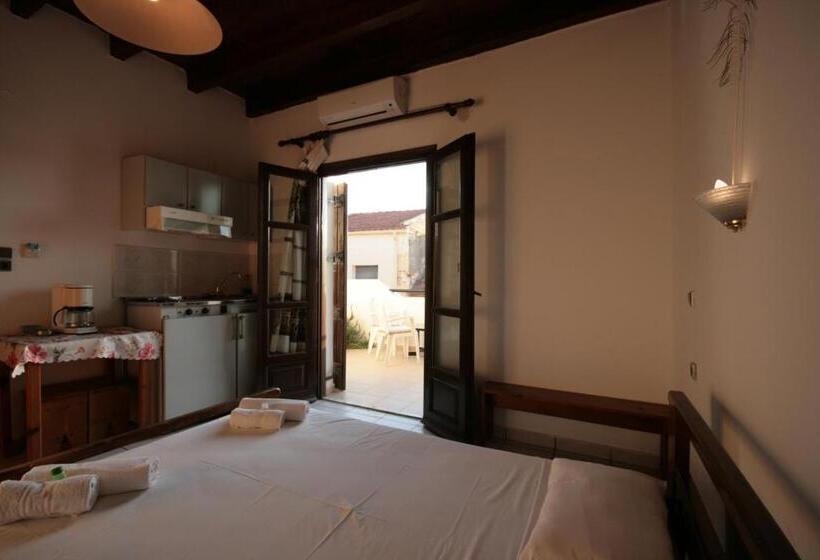 스탠다드 스튜디오, Chania Rooms