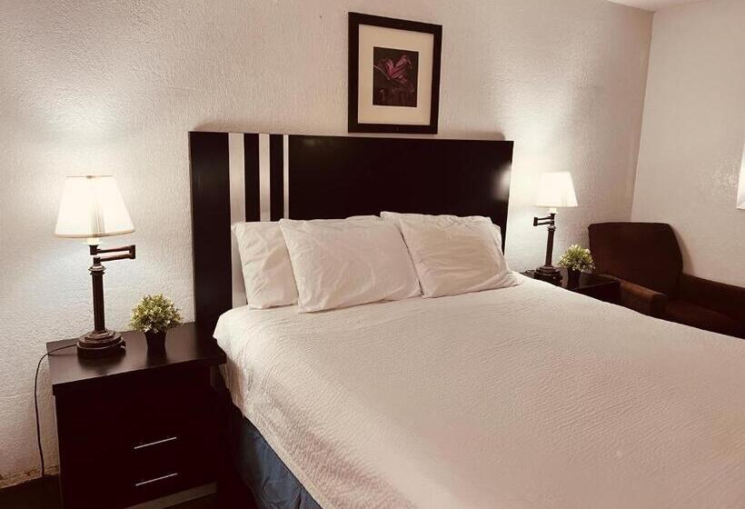Стандартный Номер Кровать Кинг, Travelodge By Wyndham Valleyfair Shakopee