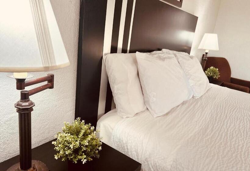 Номер Deluxe, Travelodge By Wyndham Valleyfair Shakopee