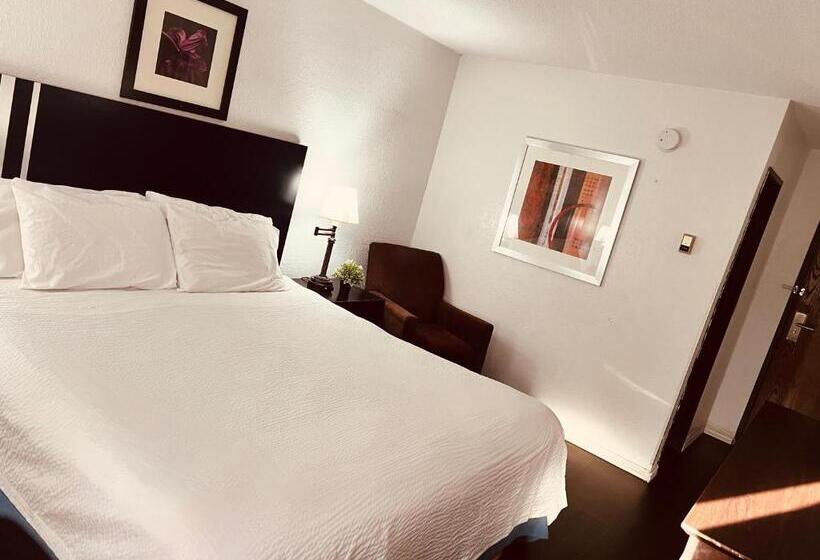 Стандартный Номер Кровать Кинг, Travelodge By Wyndham Valleyfair Shakopee