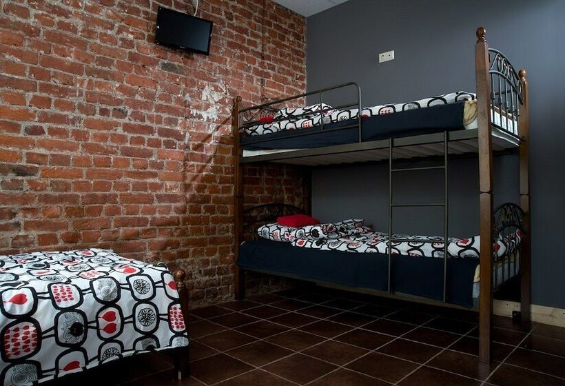 Quarto Quádruplo Economy, Kino Hostel On Viborgskaya