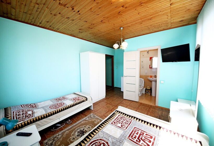 Трехместный Номер Комфорт, Guest House On Chernomorskaya Ulitsa