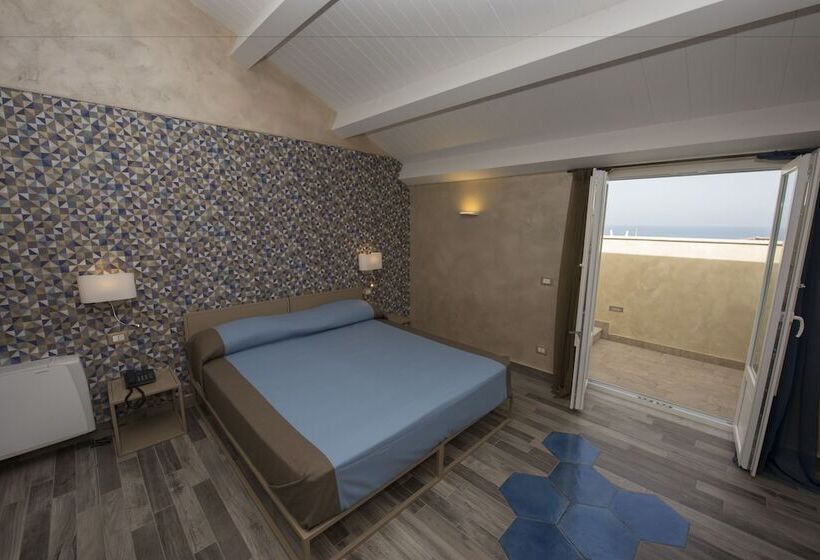 Люкс Deluxe Вид на Море, Villa Adua