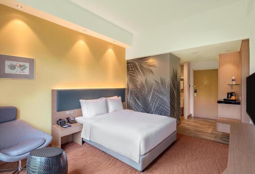 带特大床的标准间, Holiday Inn Express Kota Kinabalu City Centre By Ihg
