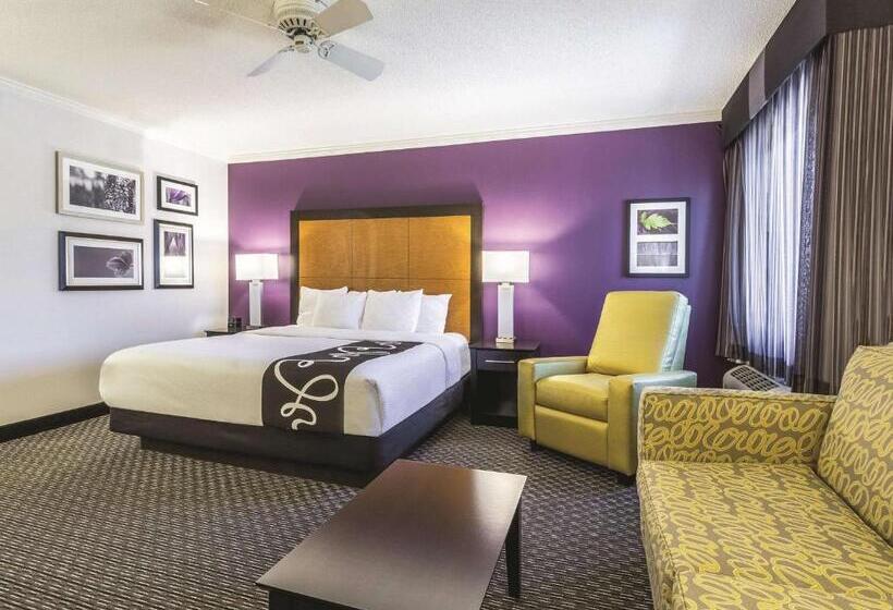 Номер Executive Кровать Кинг, La Quinta By Wyndham Cleveland   Airport North