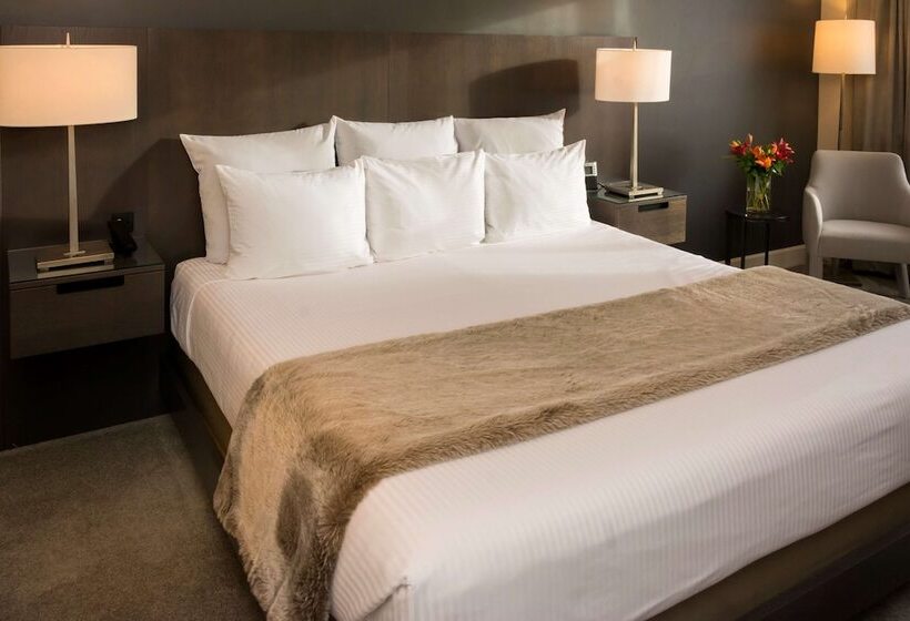 带大床的标准工作室, The Benson Portland, Curio Collection By Hilton