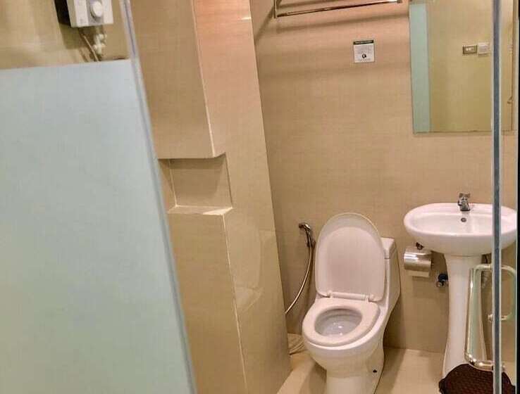 اتاق لوکس, Two Seasons Executive Suites