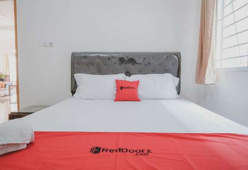 Номер Стандарт, Reddoorz Syariah Near Pahoman Stadium Lampung
