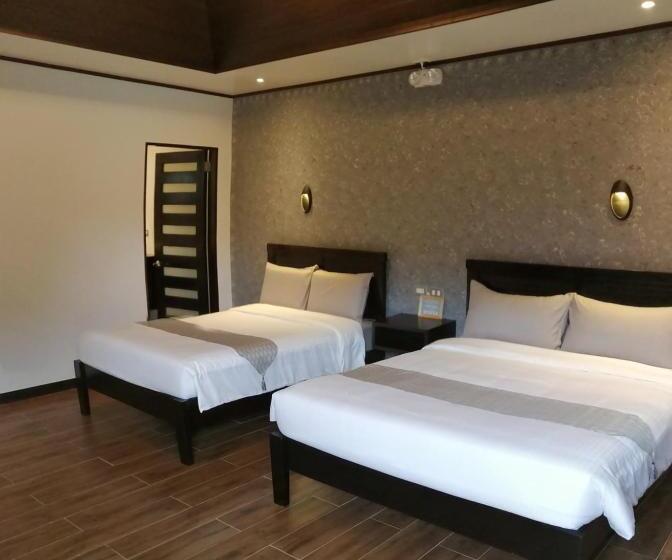اتاق استاندارد سه نفره, Hidden Jewel Resort
