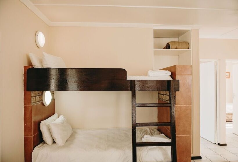 Апартаменты 2 Спальни, Port Edward Holiday Resort