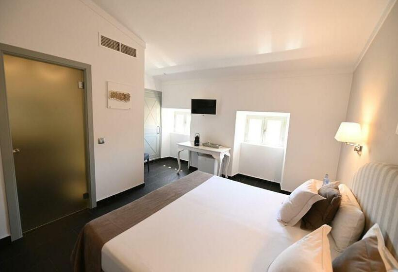 Номер Стандарт, Stadthotel Santanyi