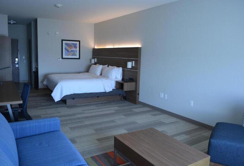 Люкс Кровать Кинг, Holiday Inn Express & Suites   Liberal, An Ihg