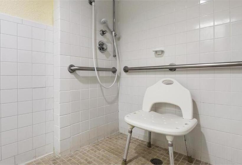 Номер Стандарт Кровать Кинг Адаптированный для Инвалидов, Best Western Gateway To The Keys   Florida City, Homestead, Everglades