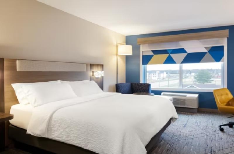 스탠다드 룸 킹사이즈 침대, Holiday Inn Express Peachtree Corners Norcross, An Ihg