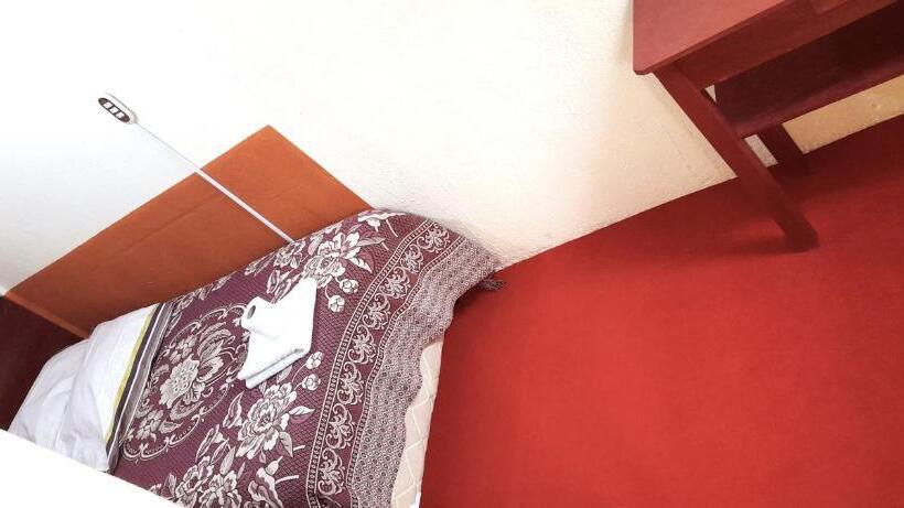اتاق استاندارد یک تخته با سرویس بهداشتی مشترک, Ideal, Your House In Quetzaltenango