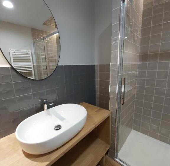 اتاق لوکس چهار تخته, Habital Suites