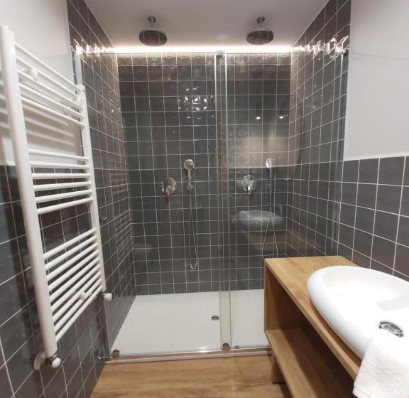 اتاق استاندارد, Habital Suites