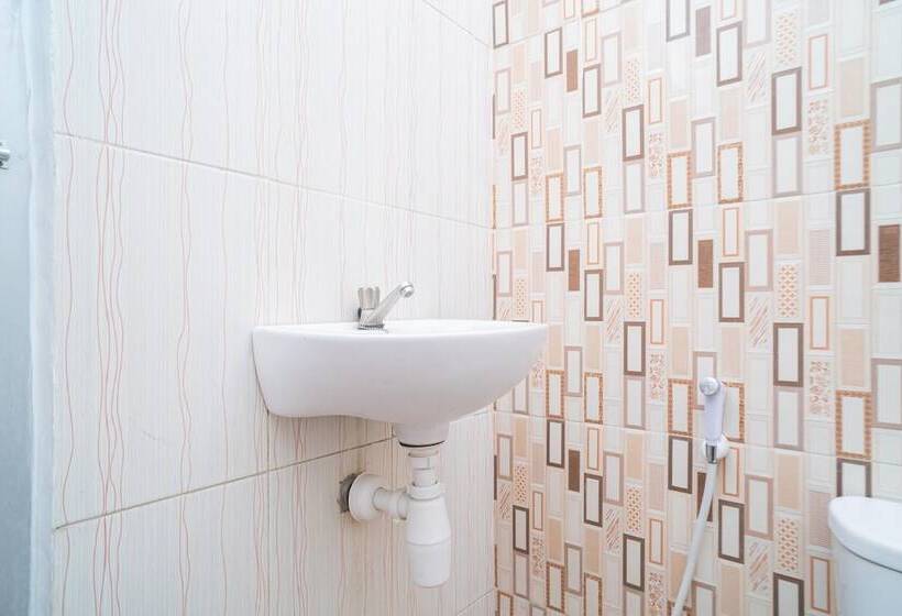Номер Стандарт, Reddoorz Syariah @ Selomangleng Kediri